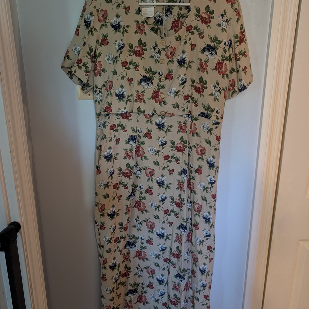 VINTAGE Northern Traditions Floral Dress